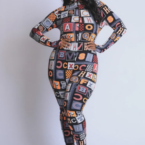 PLUS Colorful Alphabet Print Long Sleeve Jumpsuit Mask Set Fashion501
